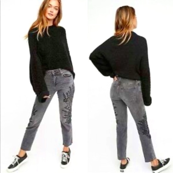 We The Free Girlfriend Jeans with Floral Embroidery! - Picture 2 of 8